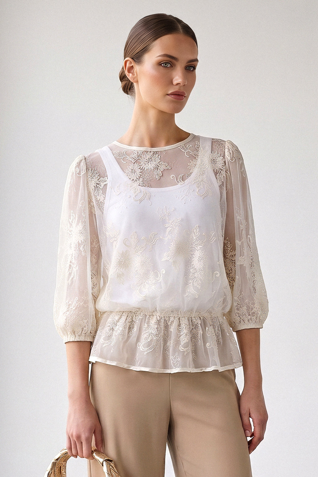 Blusa ricamata