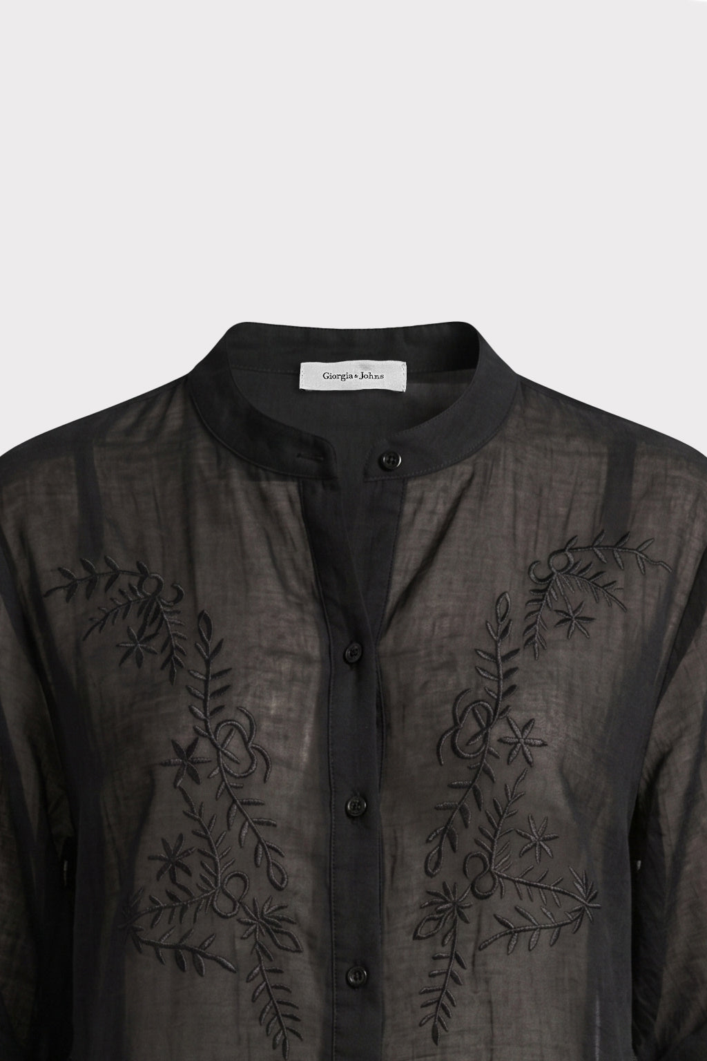 Camicia con ricami floreali