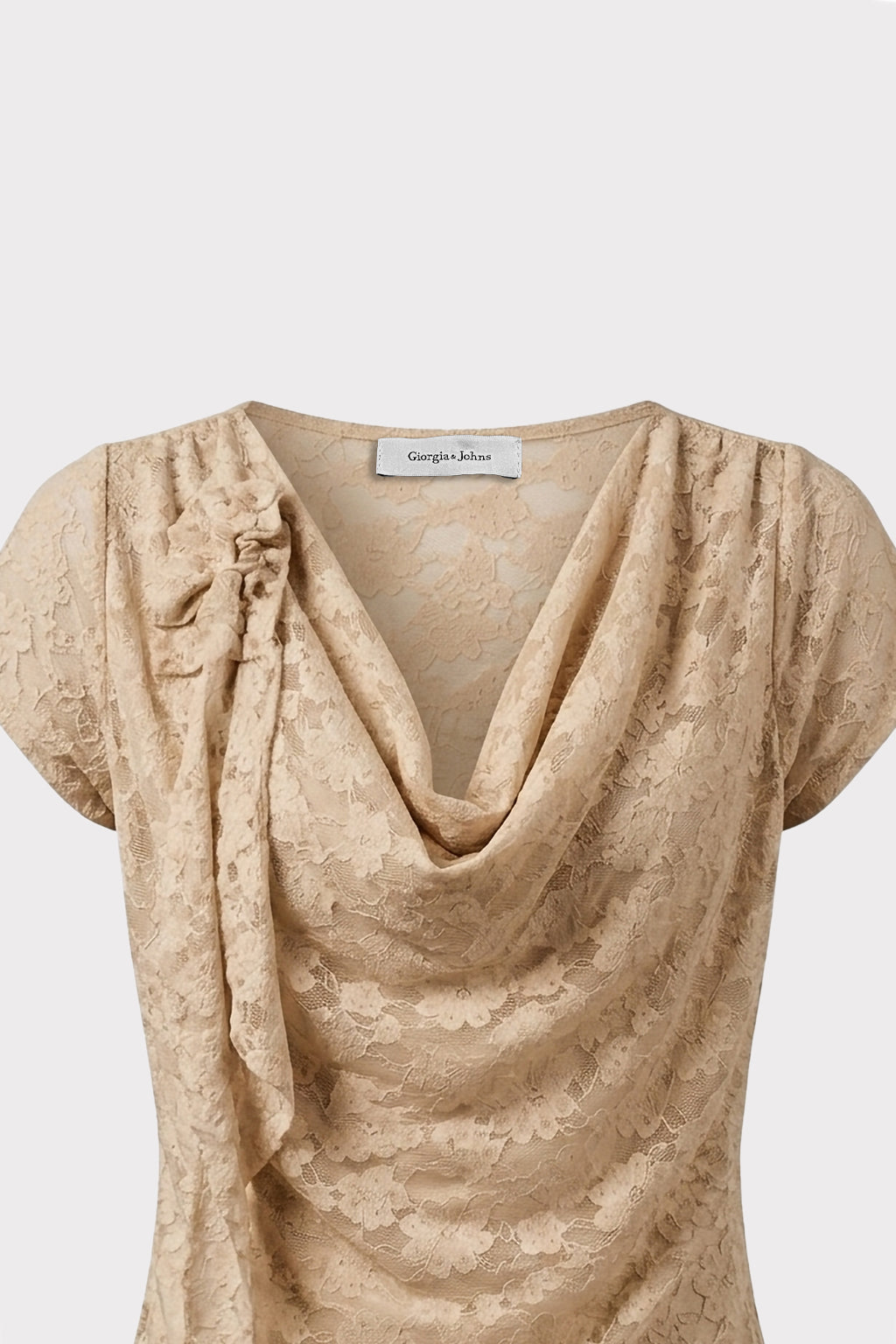 Top in pizzo scollo drappeggio