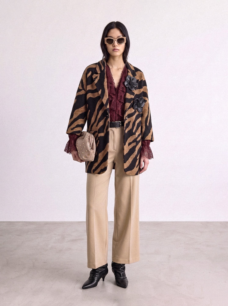 Cappotto over animalier con applicazione