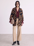 Cappotto over animalier con applicazione