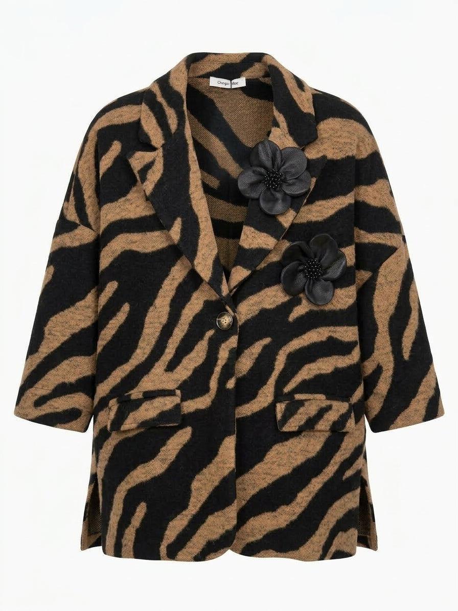 Cappotto over animalier con applicazione