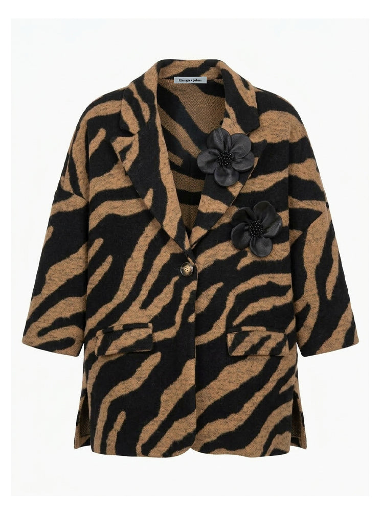 Cappotto over animalier con applicazione