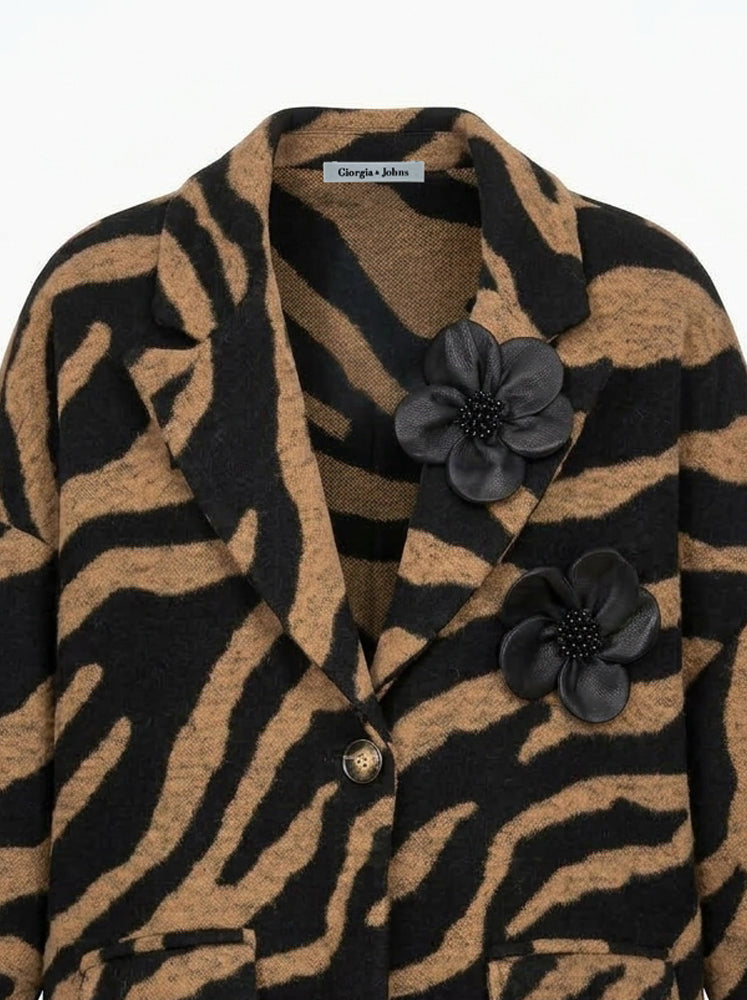 Cappotto over animalier con applicazione
