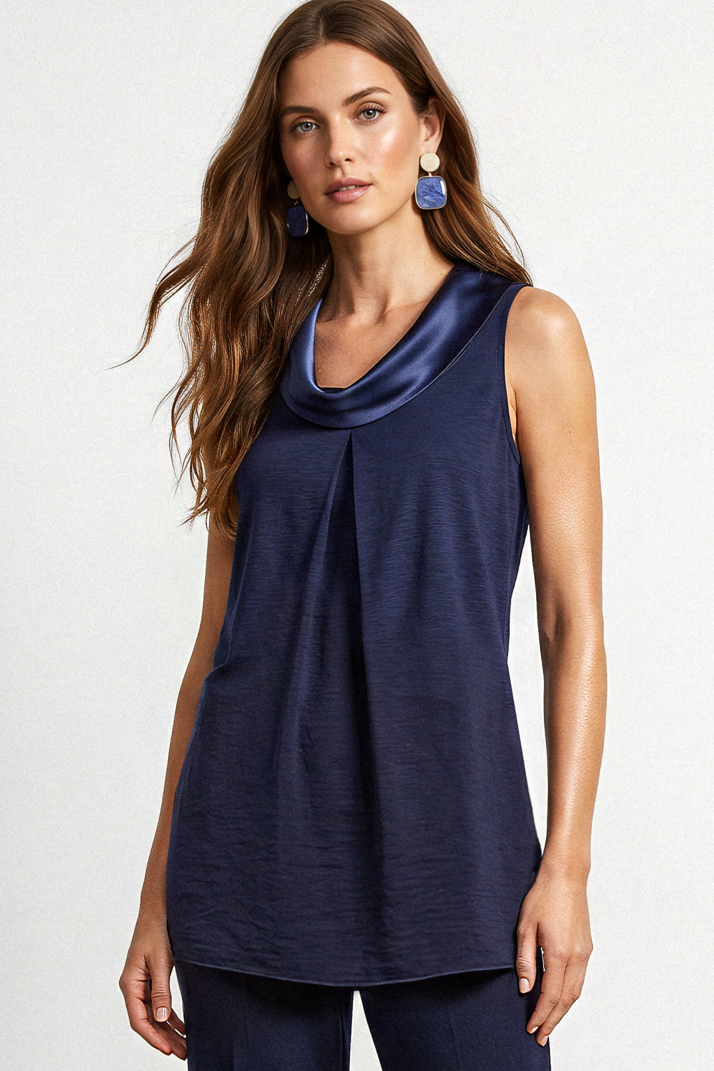 Top smanicato scollo fluido