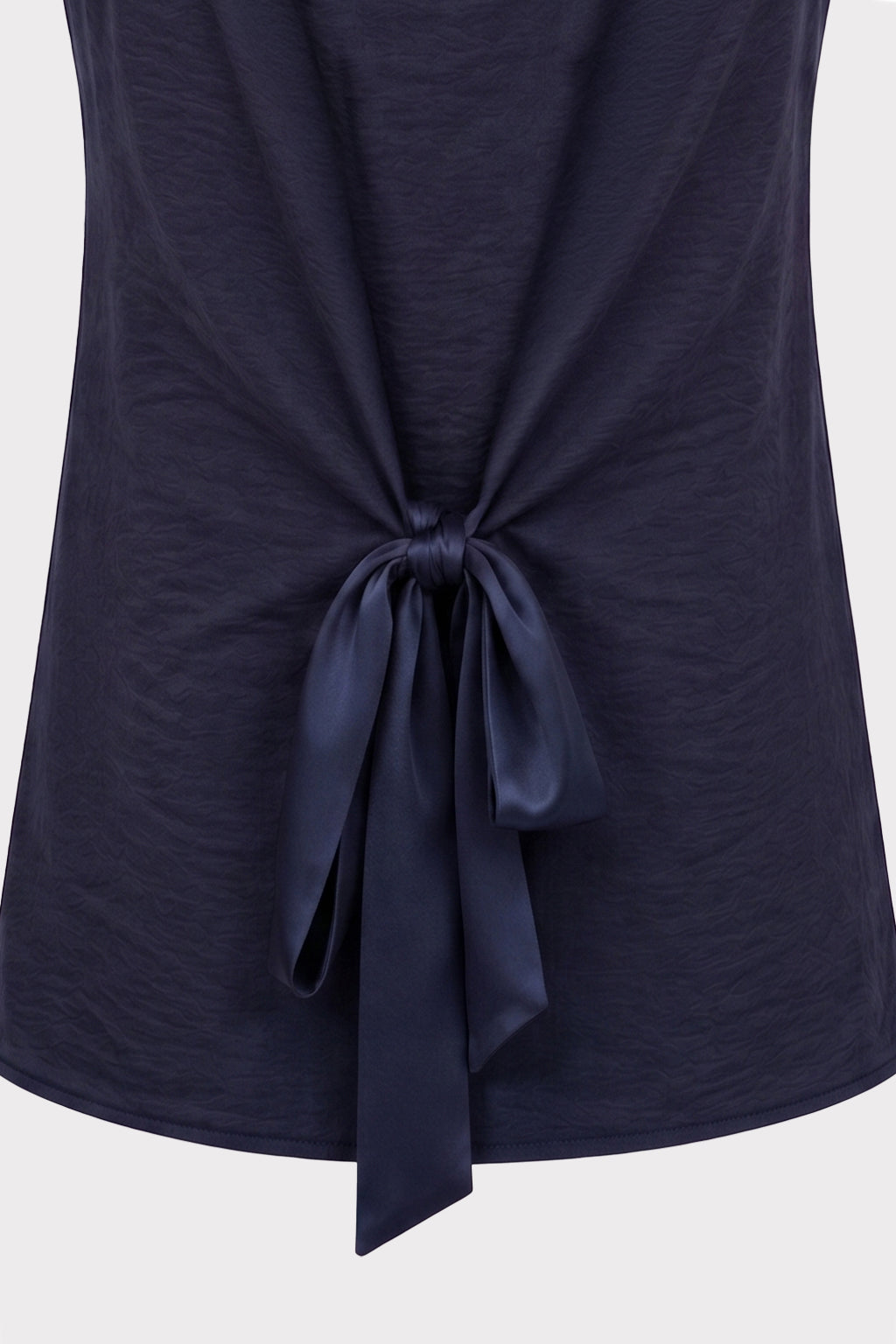 Top smanicato scollo fluido