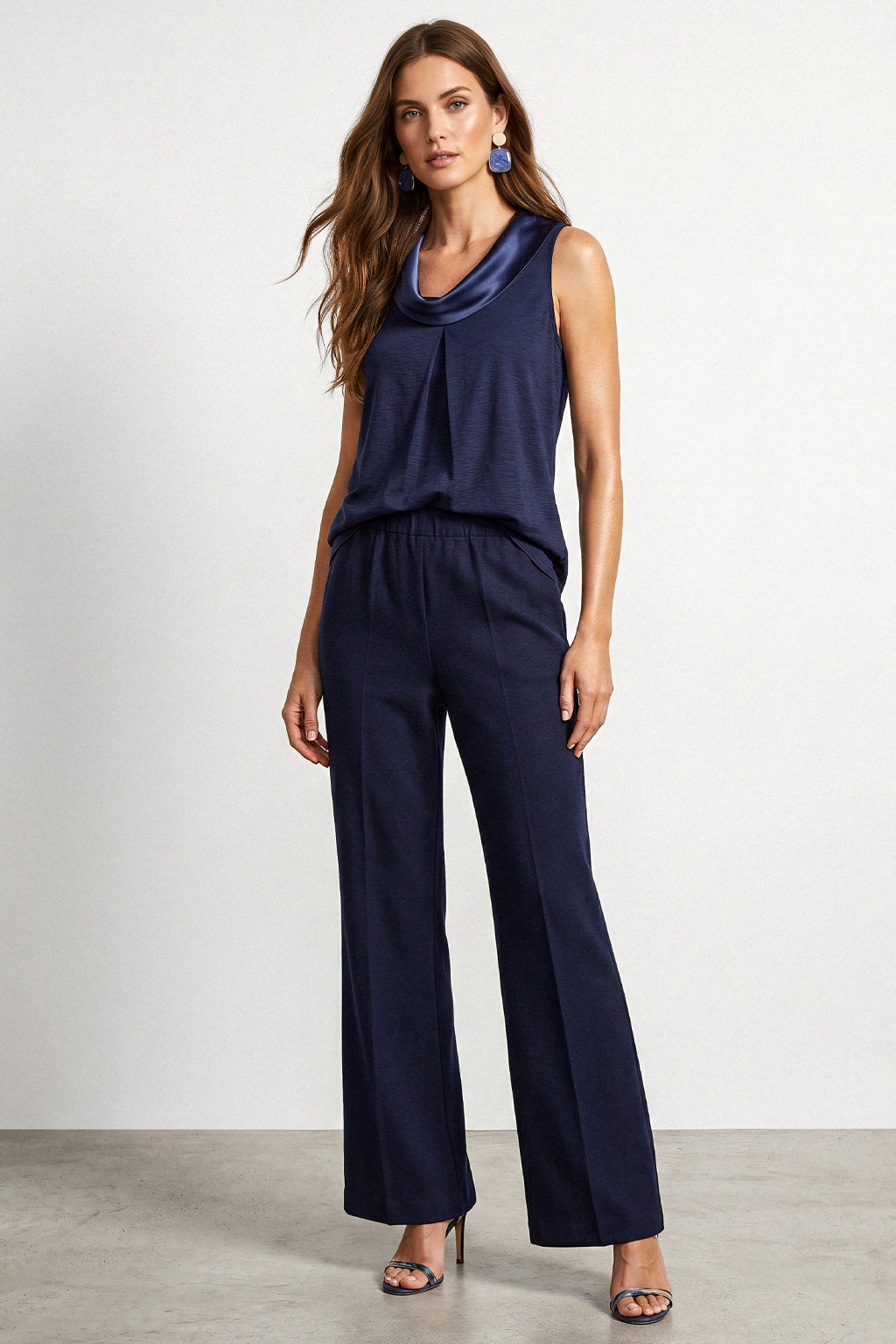 Pantaloni semi flare