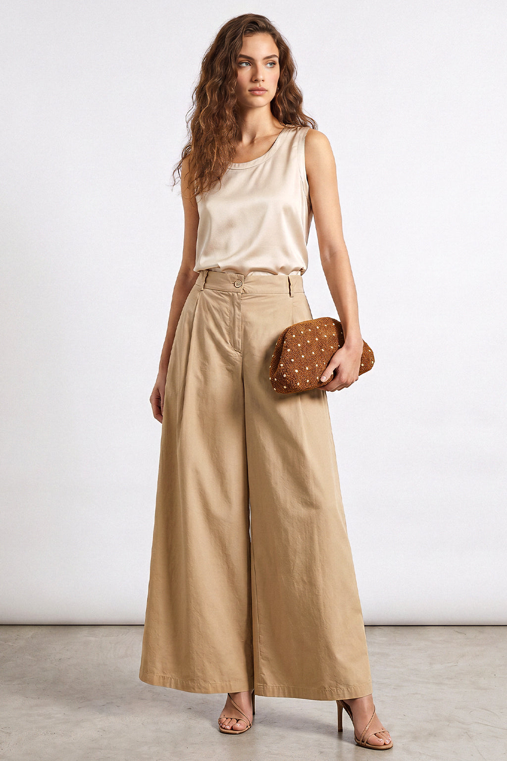 Top smanicato satin