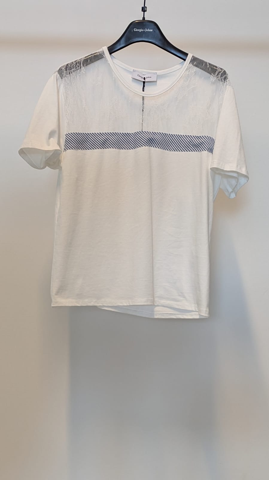 T-shirt dettaglio pizzo e riga