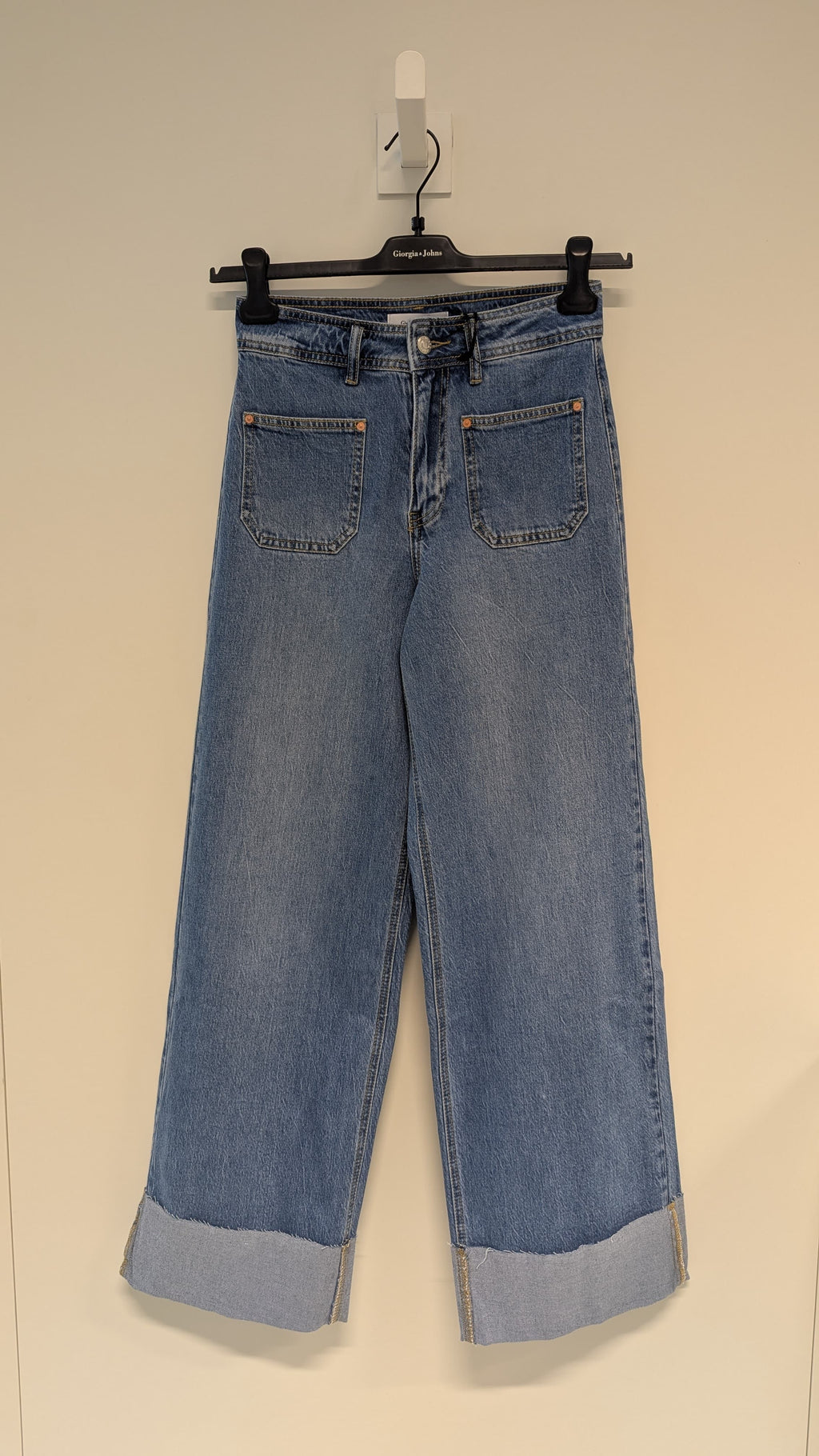 Jeans straight con taschini