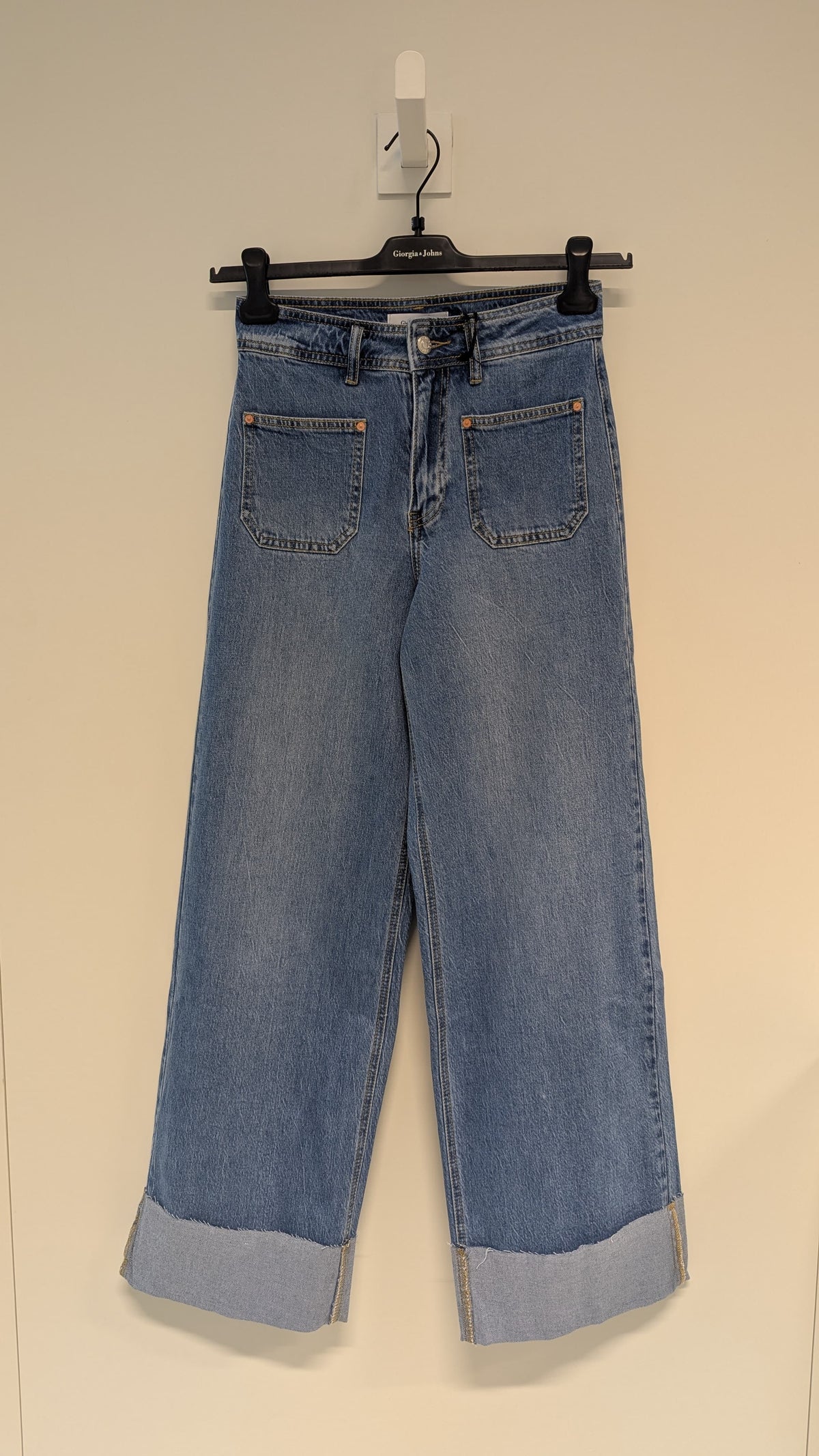Jeans straight con taschini
