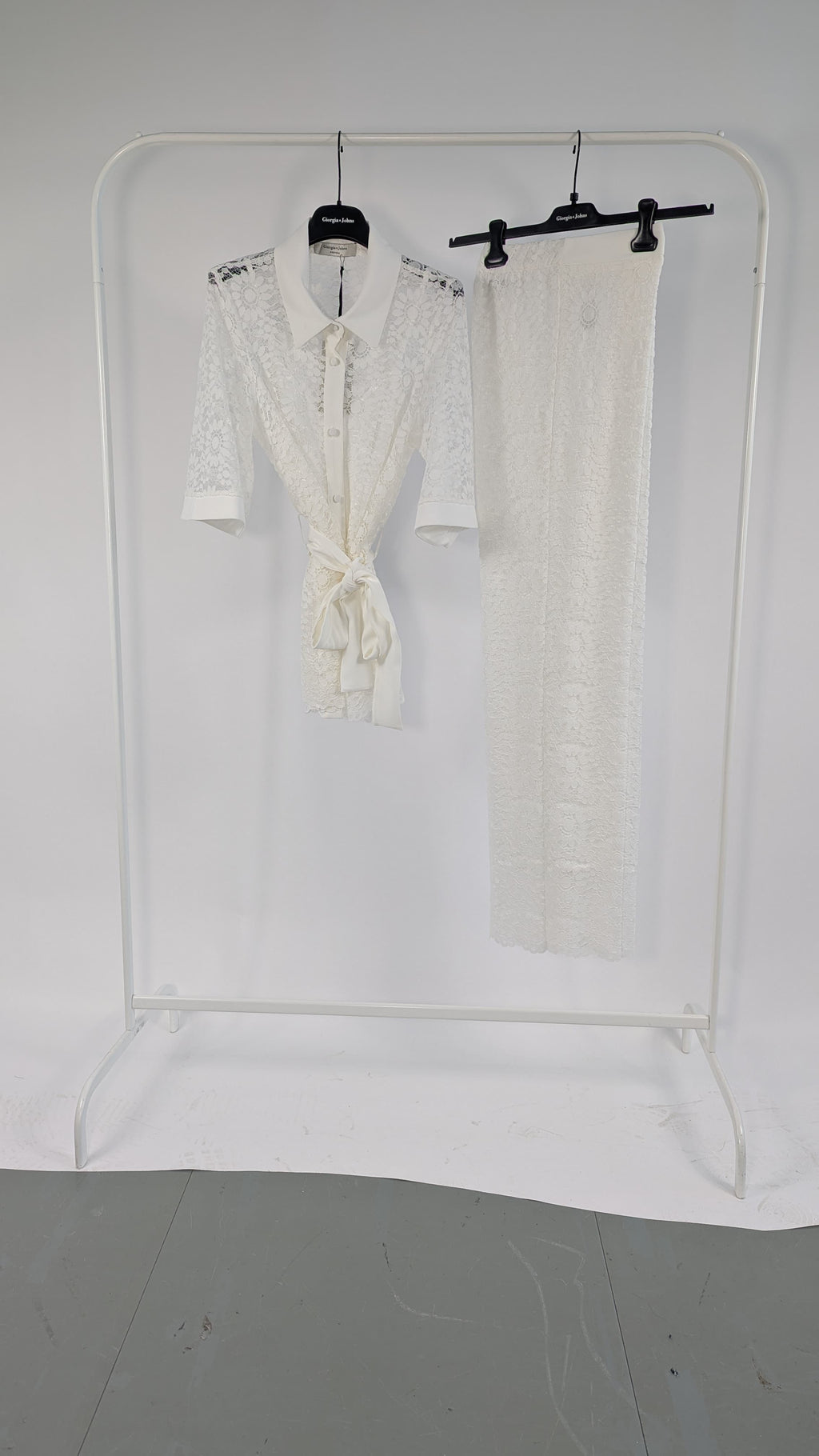 Pantalone ricami in pizzo