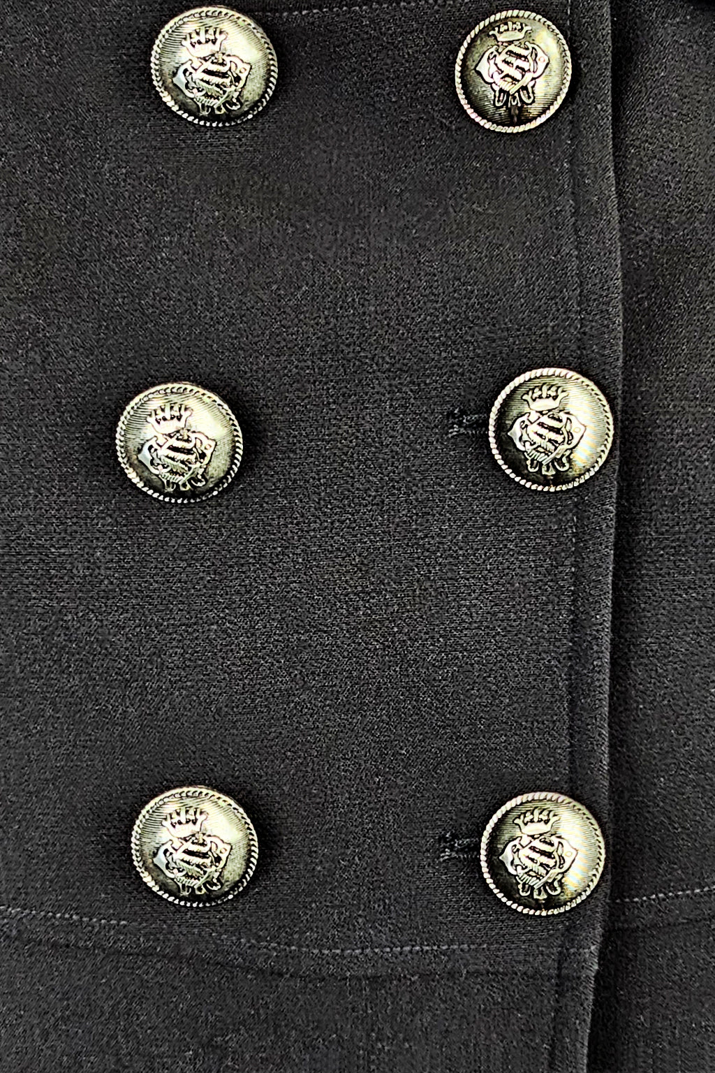 Cappotto doppiopetto bottoni militari