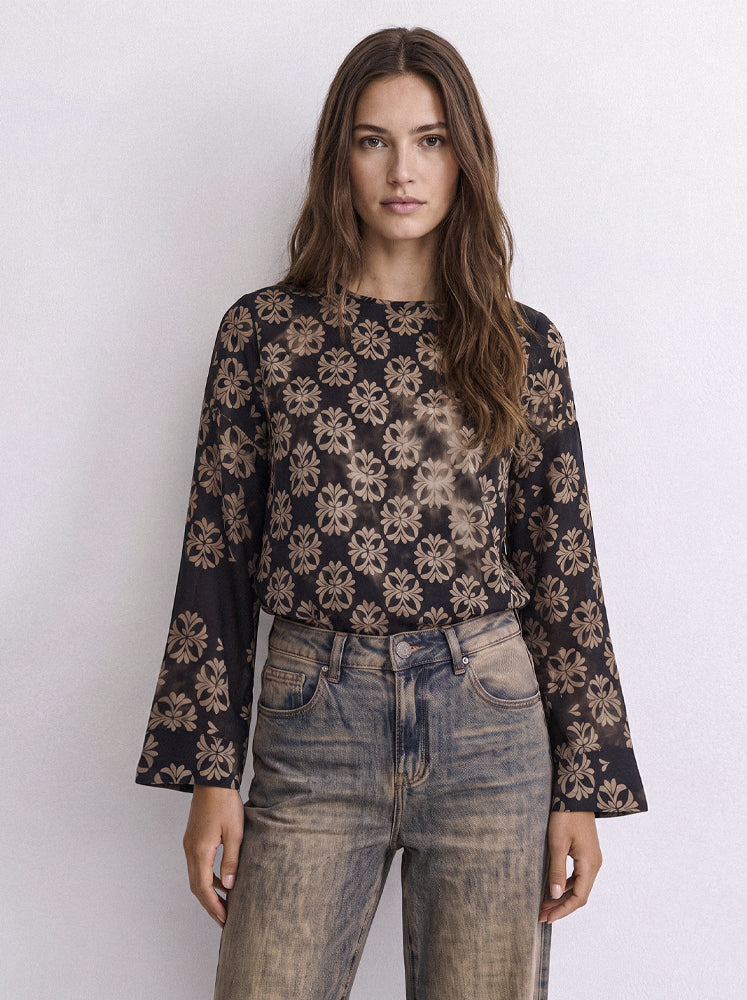 Blusa girocollo stampa medaglioni