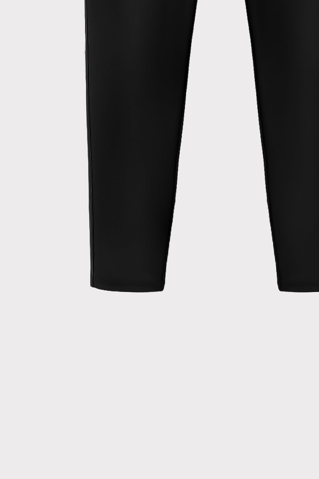 Pantaloni slim fit ecopelle