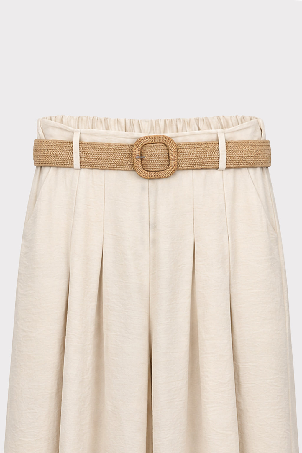 Pantaloni ampi con cintura