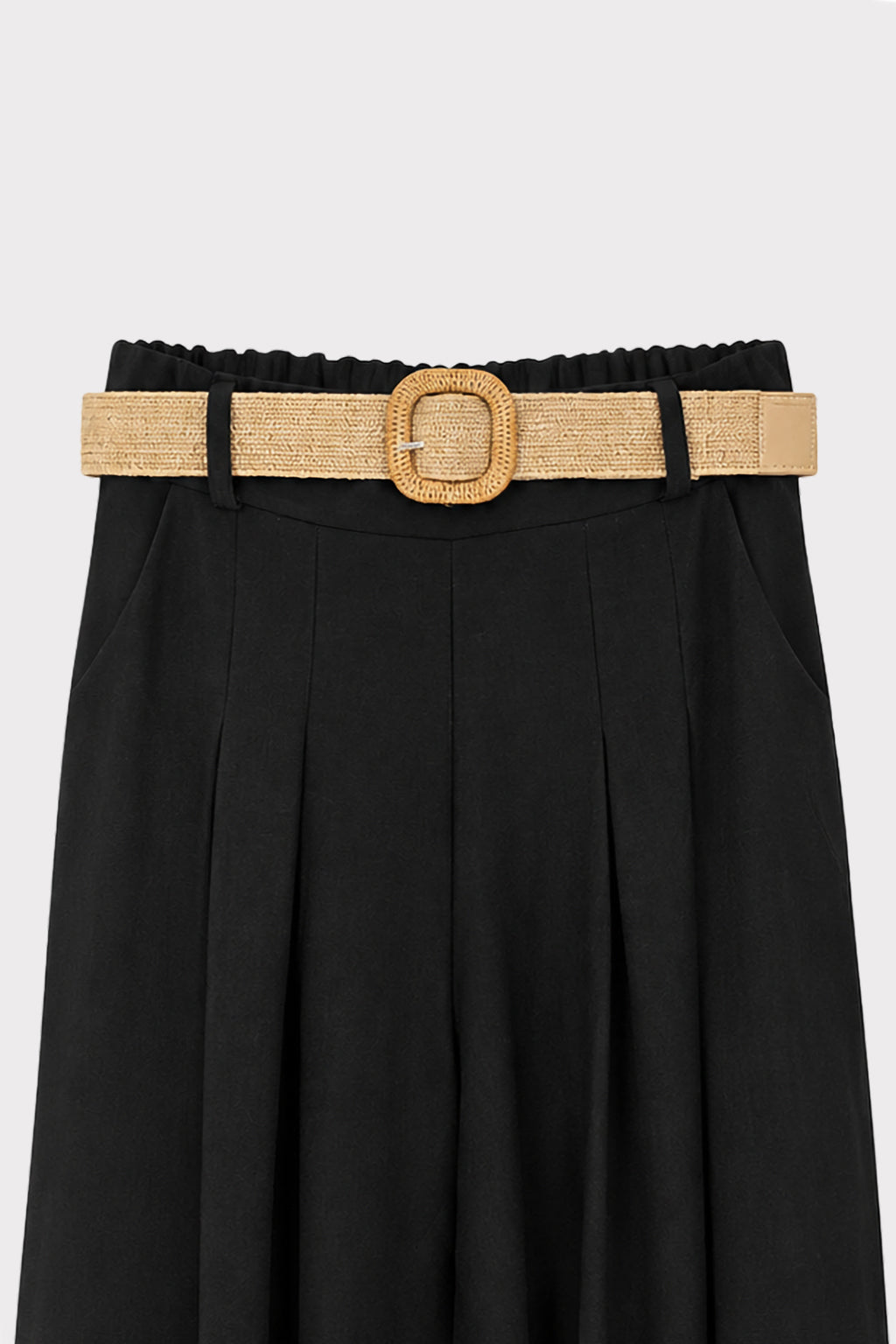 Pantaloni ampi con cintura