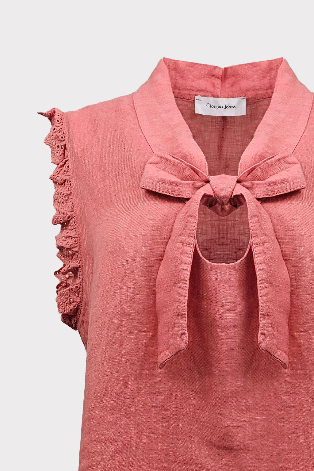 Top lino con pizzo