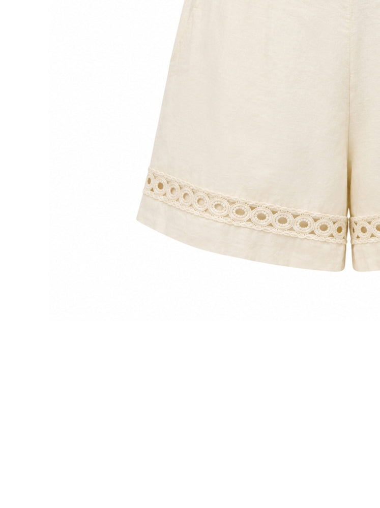 Shorts con passamaneria