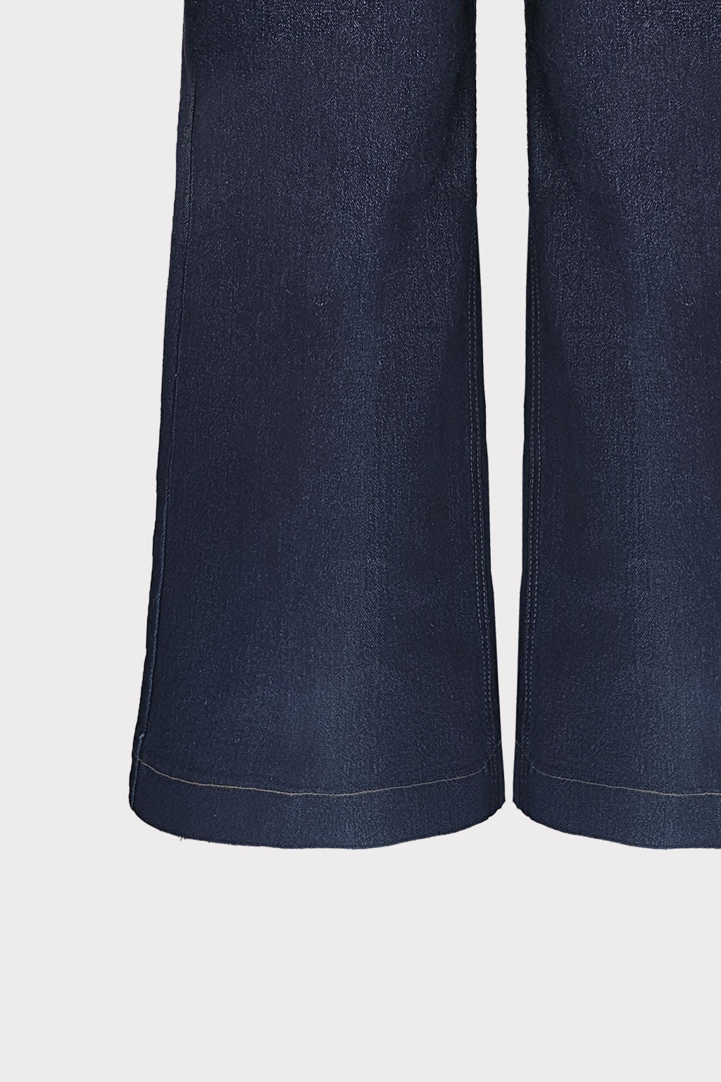Jeans cuciture a contrasto