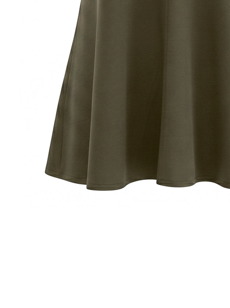 Top smanicato con dettaglio nodo
