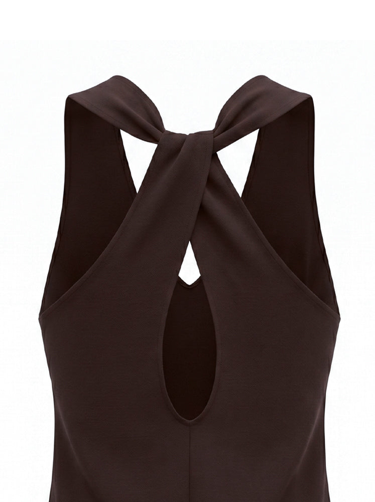 Top smanicato con dettaglio nodo