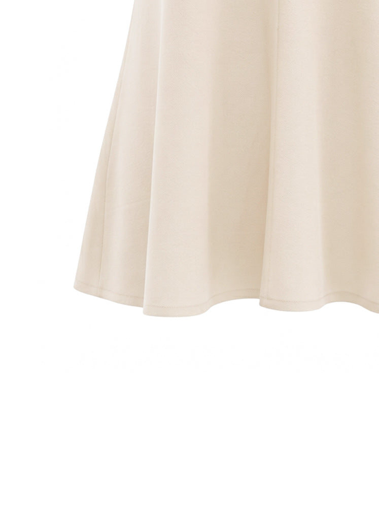 Top smanicato con dettaglio nodo