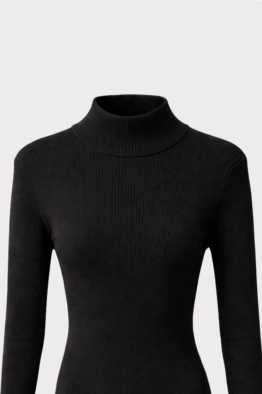 Abito in maglia collo alto