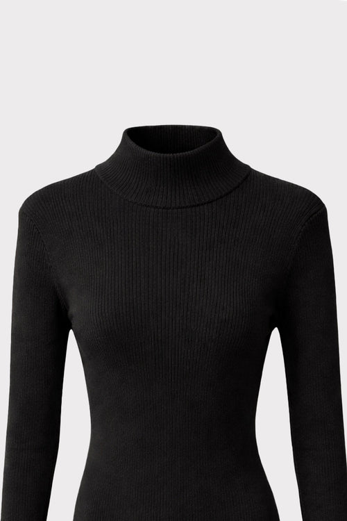 Abito in maglia collo alto
