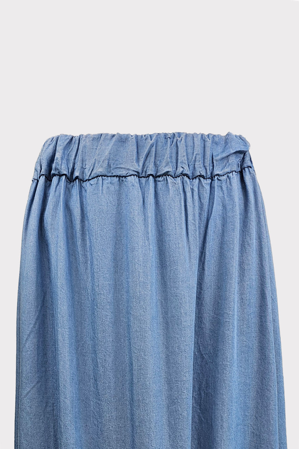 Gonna chambray con balza