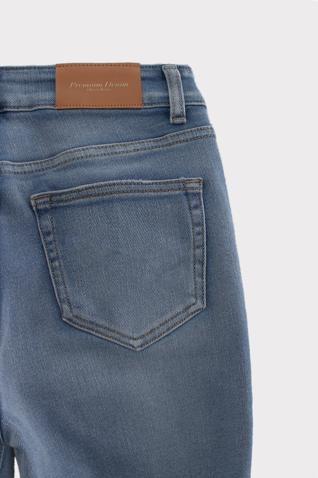 Jeans zampetta orlo sfrangiato