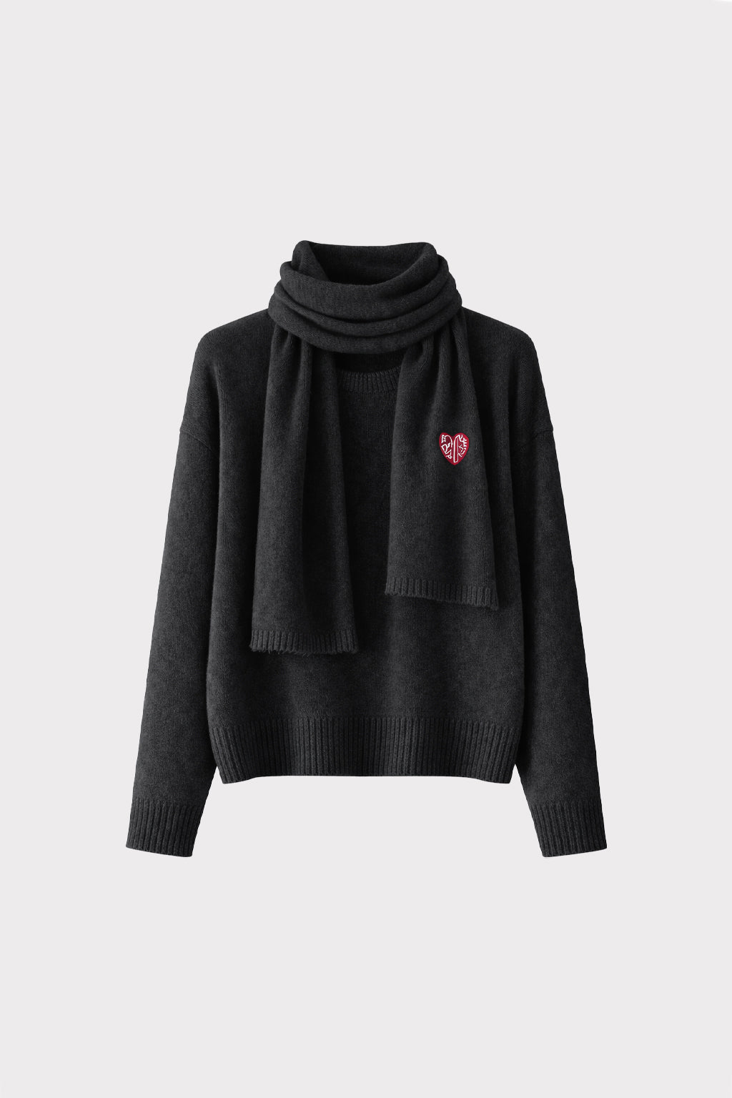 Pullover con sciarpa