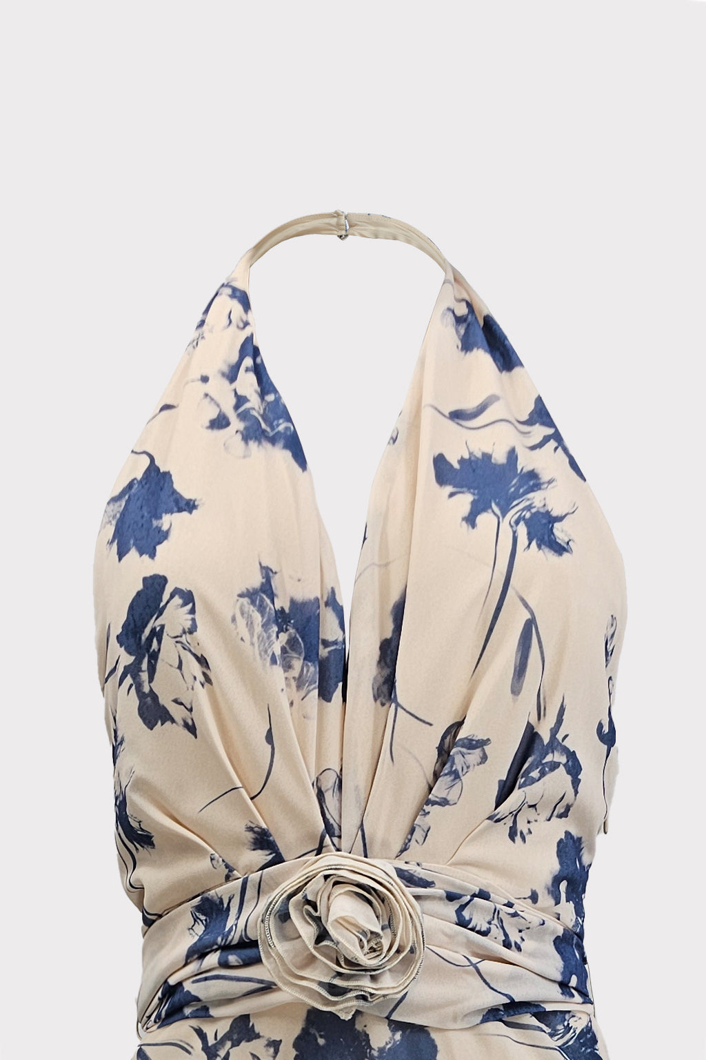 Abito scollo halter