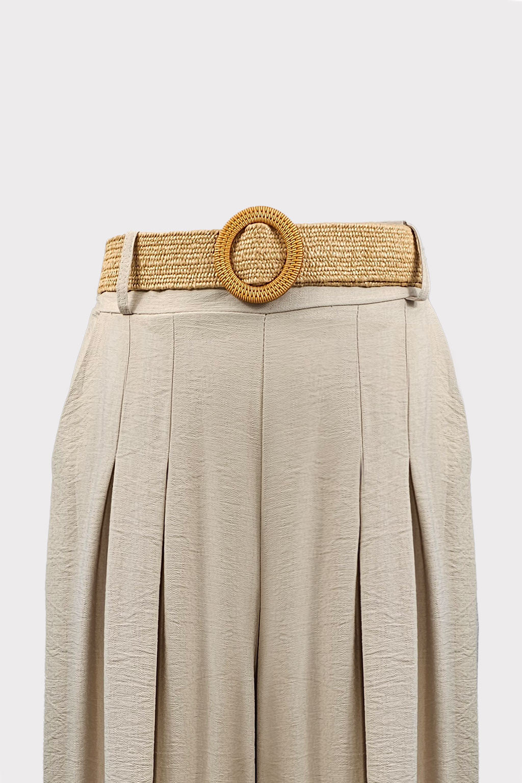 Pantalone ampio con pinces