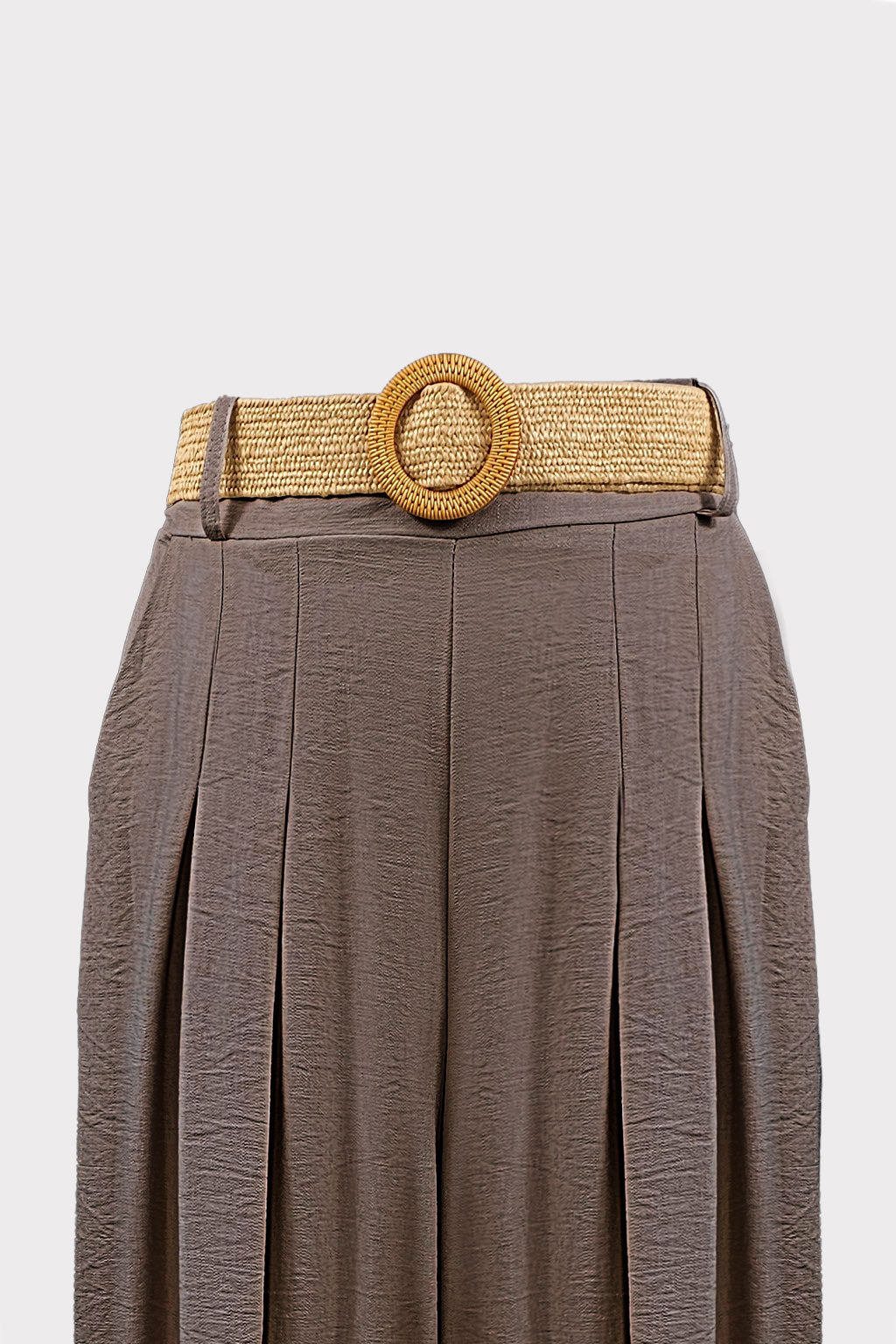 Pantalone ampio con pinces