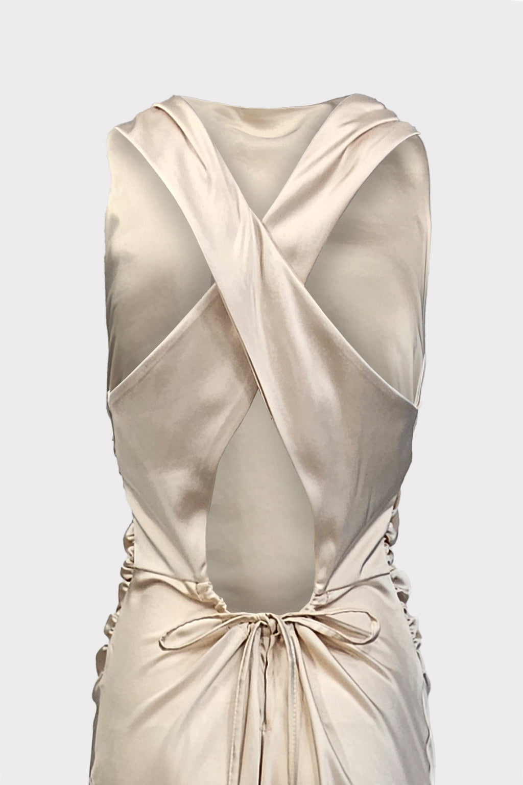 Abito con cut out