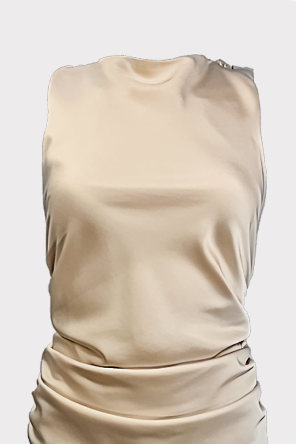Abito con cut out
