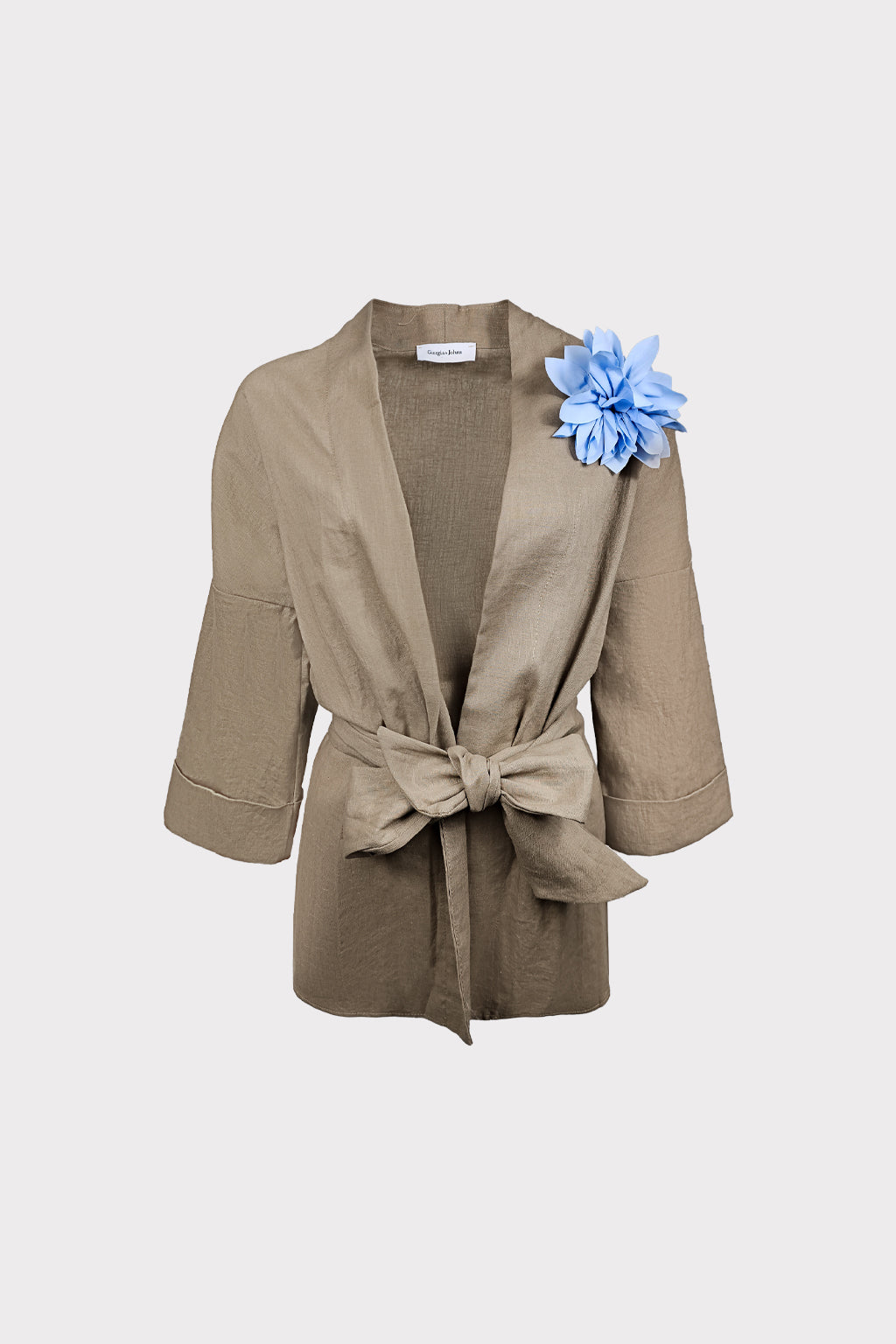 Kimono con spilla