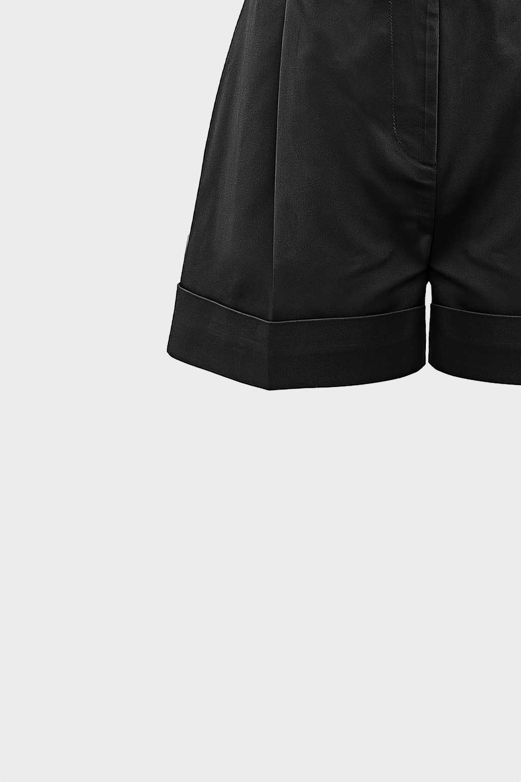 Shorts con risvolto
