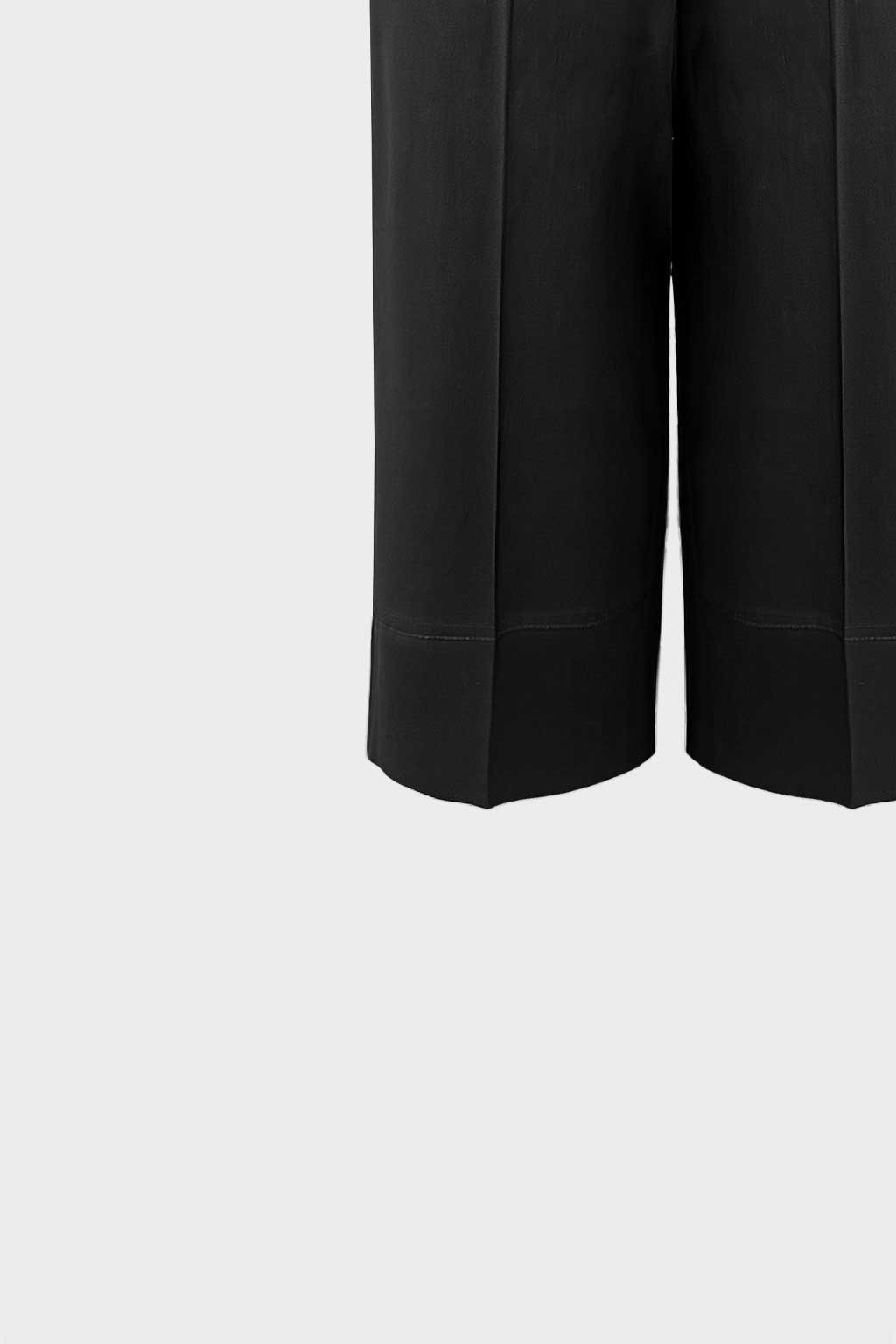 Pantaloni cropped