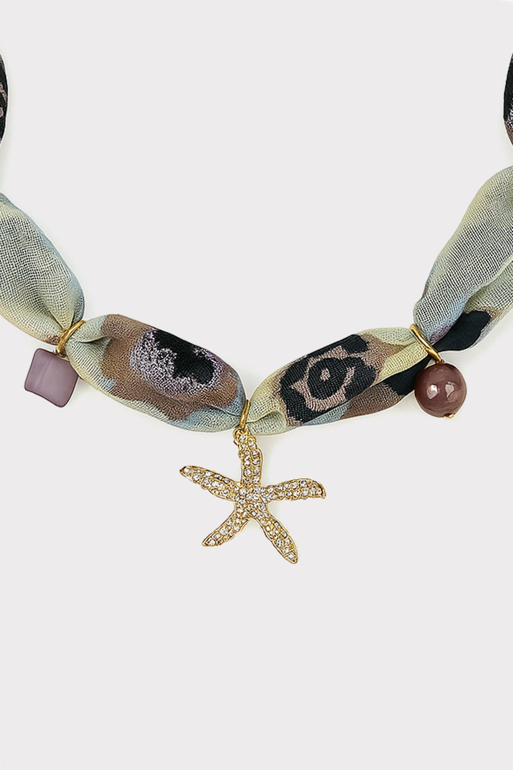 Collana in tessuto