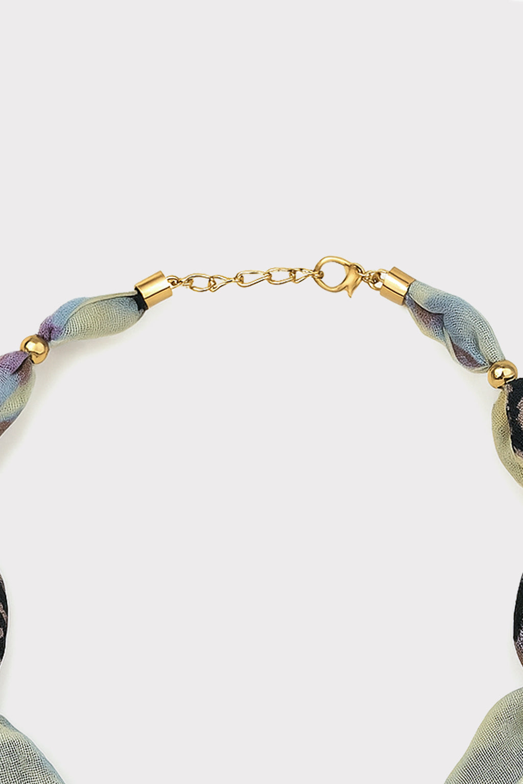 Collana in tessuto