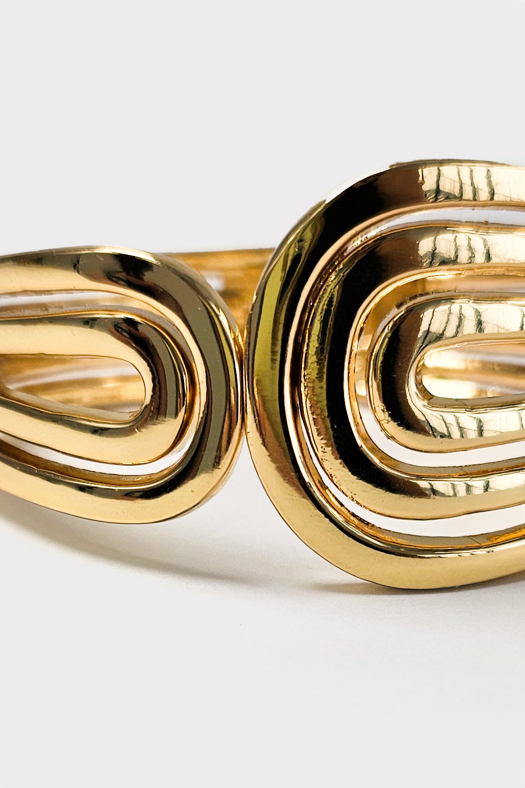 Bracciale a scatto onde