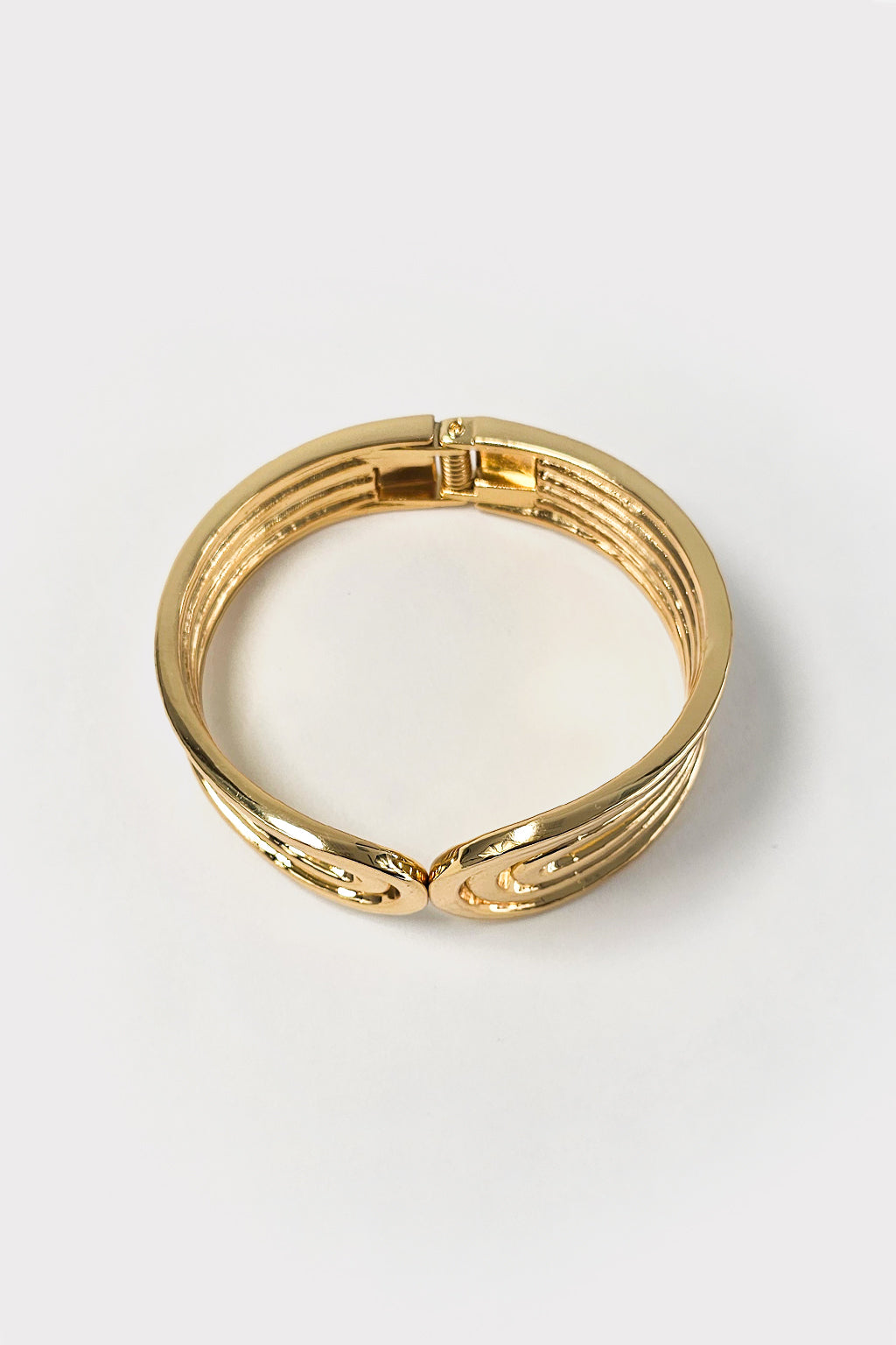 Bracciale a scatto onde