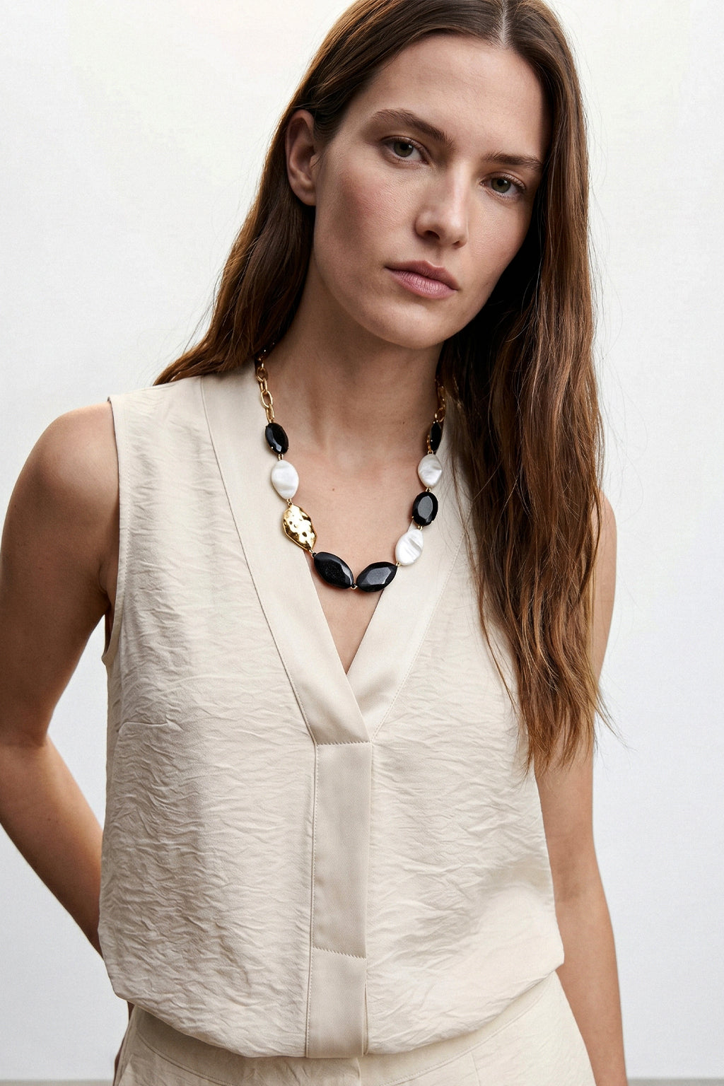 Collana pietre in resina