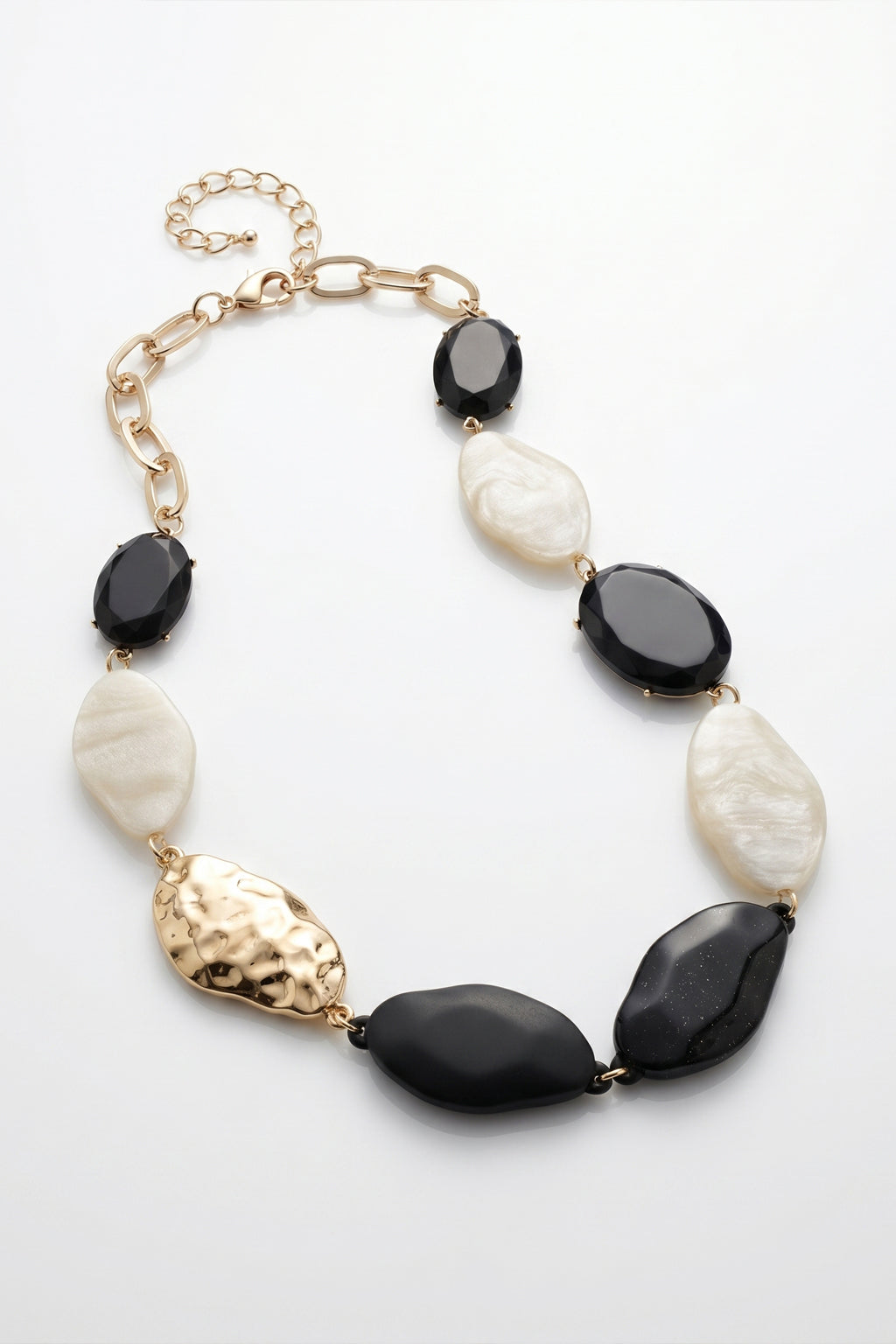Collana pietre in resina