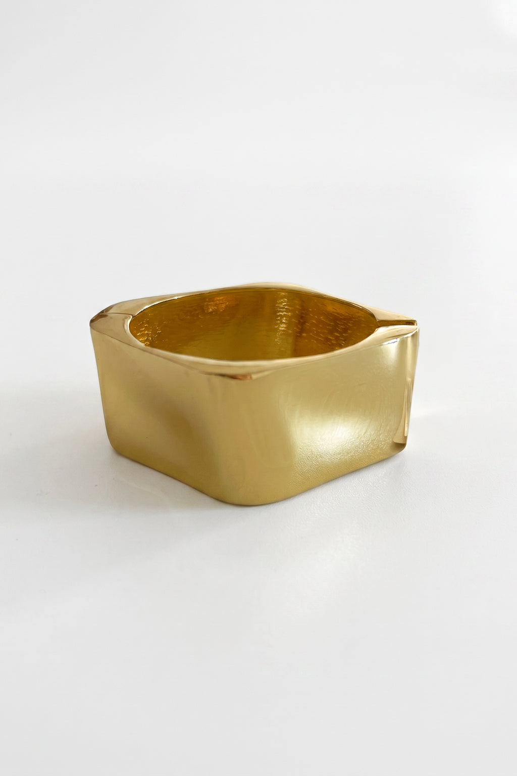 Bracciale rigido quadrato