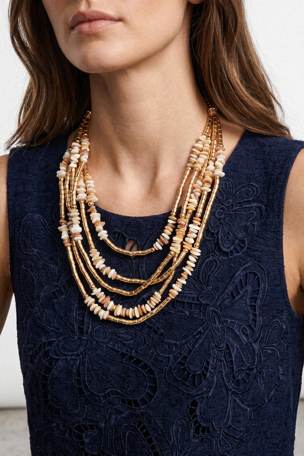 Collana multifilo con pietre
